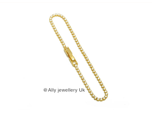 Tennis bracelet-18k Gold plated, 17cm